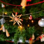 décoration d'un sapin de noêl