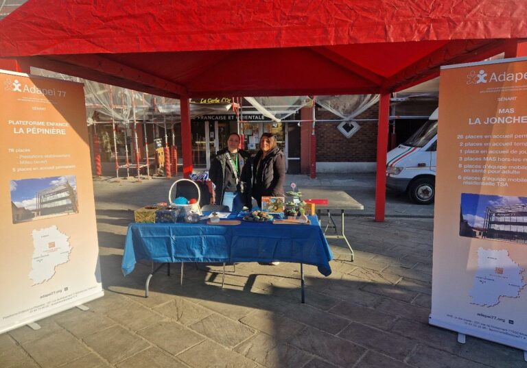 stand accueil de la Journée mondiale de sensibilisation à l'autisme