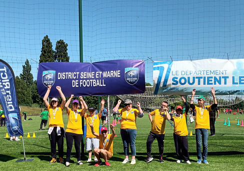 photo du groupe ayant participé au para football