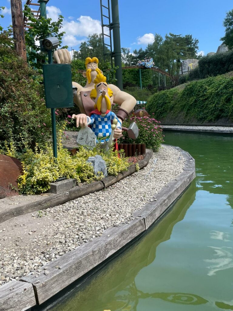 rivière du parc astérix