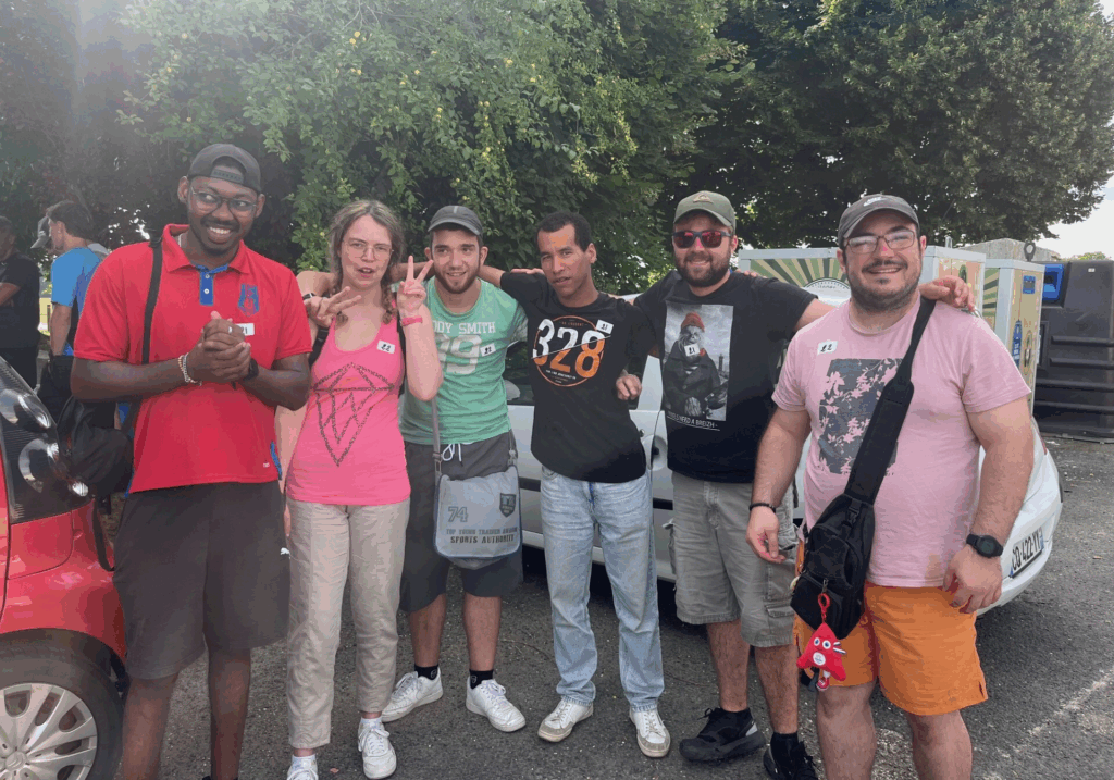 photo de groupe lors du tournois de pétanque
