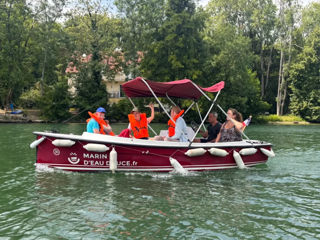 Balade en bateau à Meaux Plage