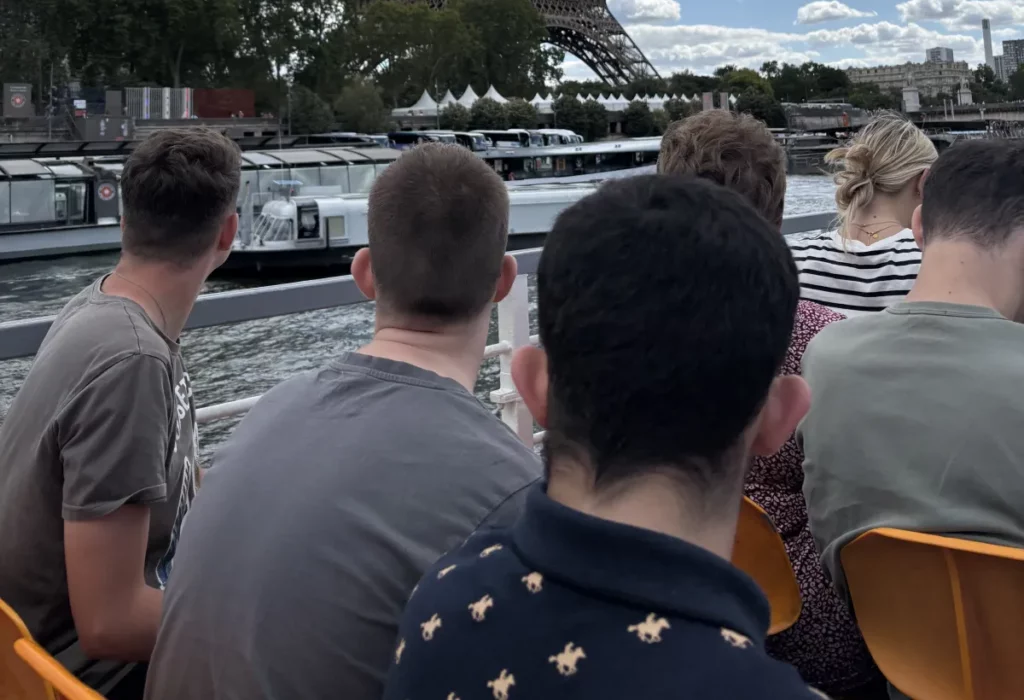 Bateau-mouche sur la Seine